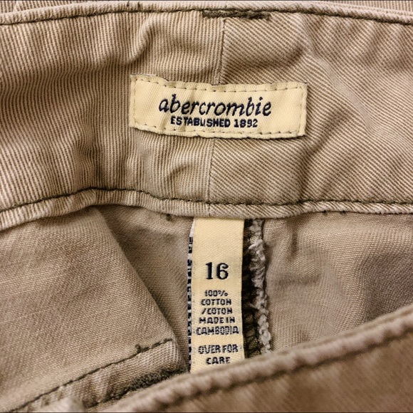 Abercrombie and Fitch Khaki straight relax pants - Picture 5 of 5